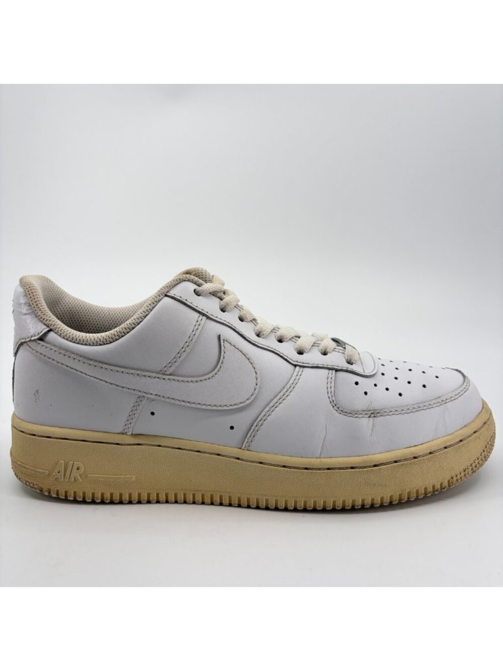 Nike Air Force 1 '07 Low Womens Size 9 White Athletic Lifestyle Shoes Sneakers